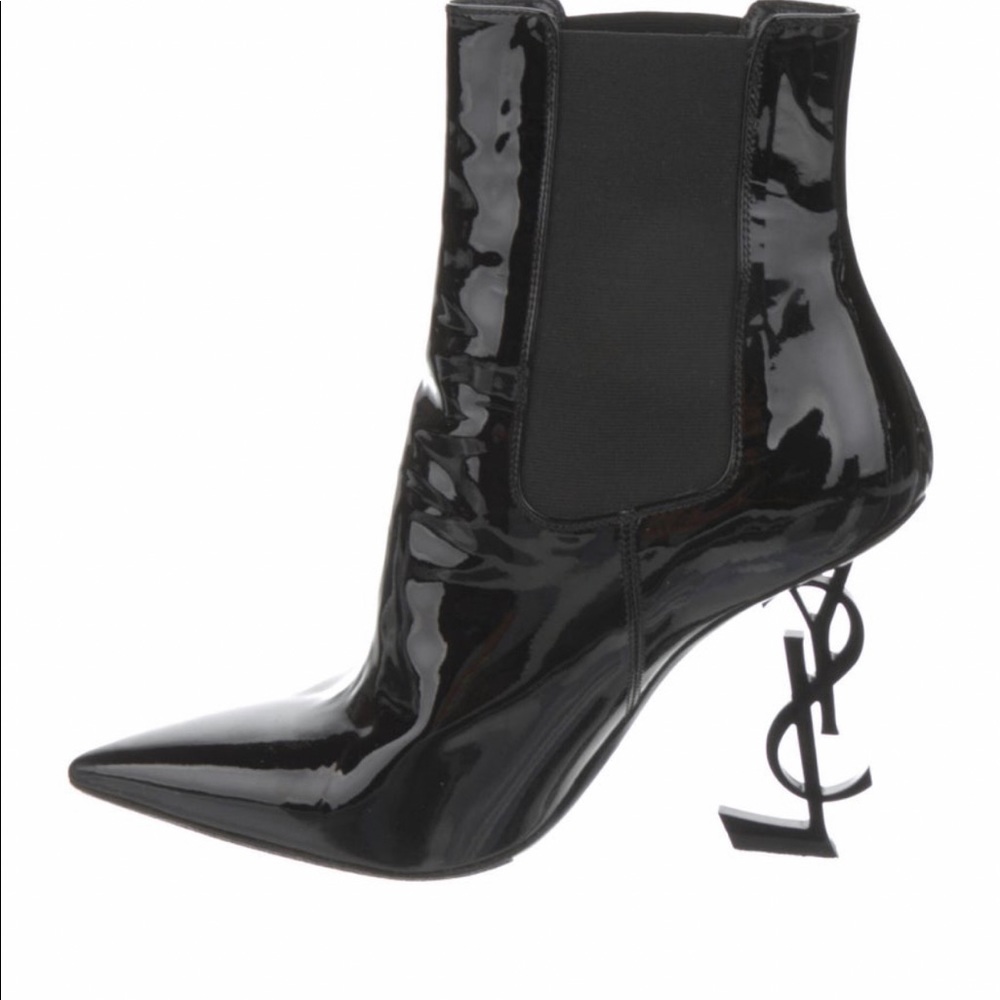 💐YVES SAINT LAURENT PATENT LEATHER BOOTS 🔥